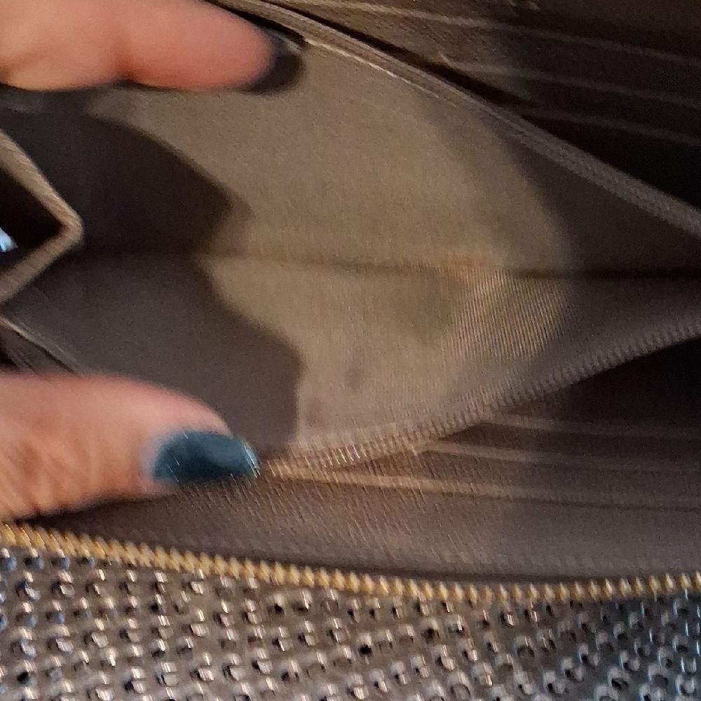 Jimmy Choo Gold Star-Studded Wallet - Picture 5 of 6